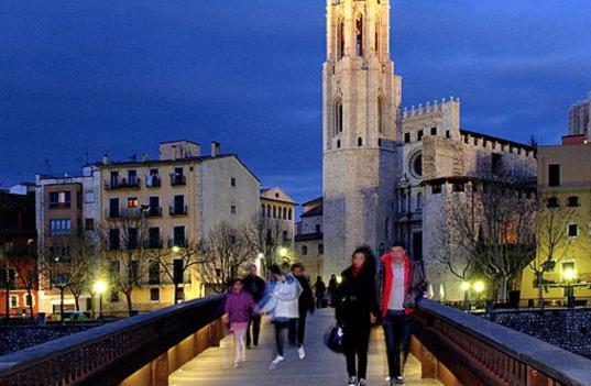 Apartamento Con Encanto Y Terraza En Barri Vell De Girona, El Cul De La Lleona Apartment Exterior photo